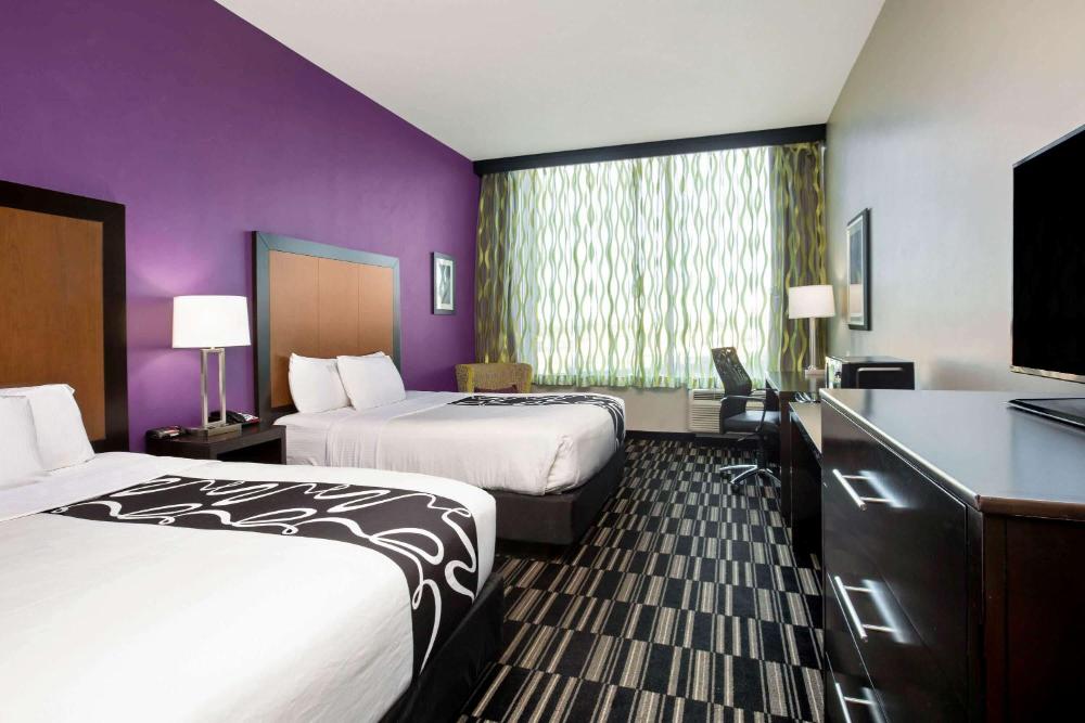 Queen Room with Two Queen Beds interior